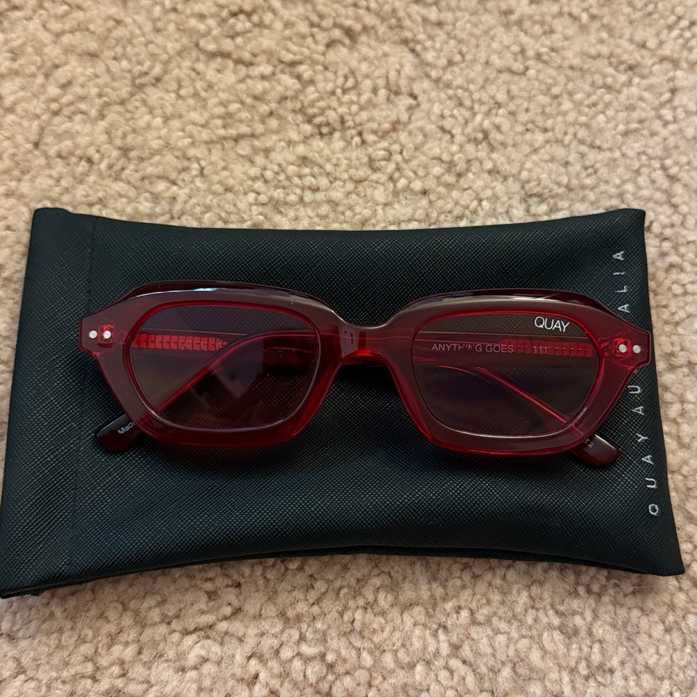 QUAY GLASSES